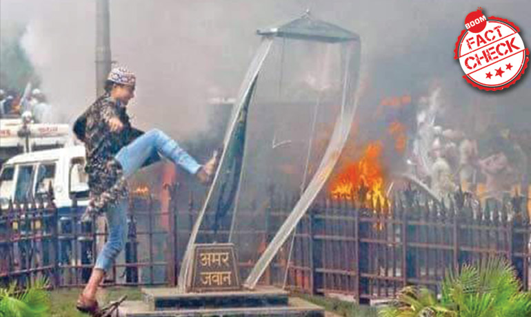 CAB Protests: 2012 Photo Of Muslim Youth Desecrating Amar Jawan Memorial Revived CAB Protests: 2012 Photo Of Muslim Youth Desecrating Amar Jawan Memorial Revived