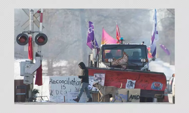 Old Image From Atlanta, USA Peddled As Supermarket Shortage In Canada