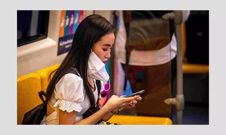 Drinking Warm Water With Lemon Does Not Protect You From Coronavirus