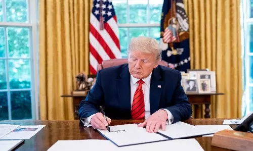 Donald Trump Bars H1B, L-1 Visas Till 2020 End, Tech CEOs Slam Move