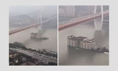 No, This Video Does Not Show A Moving Mansion On A River In China
