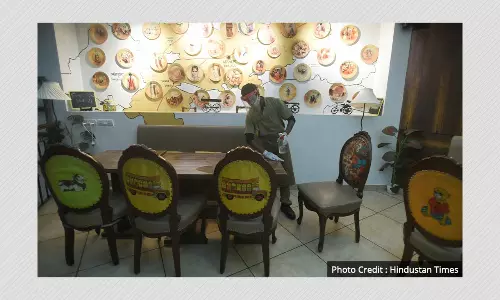 Dining Out During Covid 19: Which Is The Safest Seat In A Restaurant?