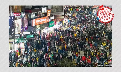 Old Photo Of A Crowded Street In Manali Revived As Recent