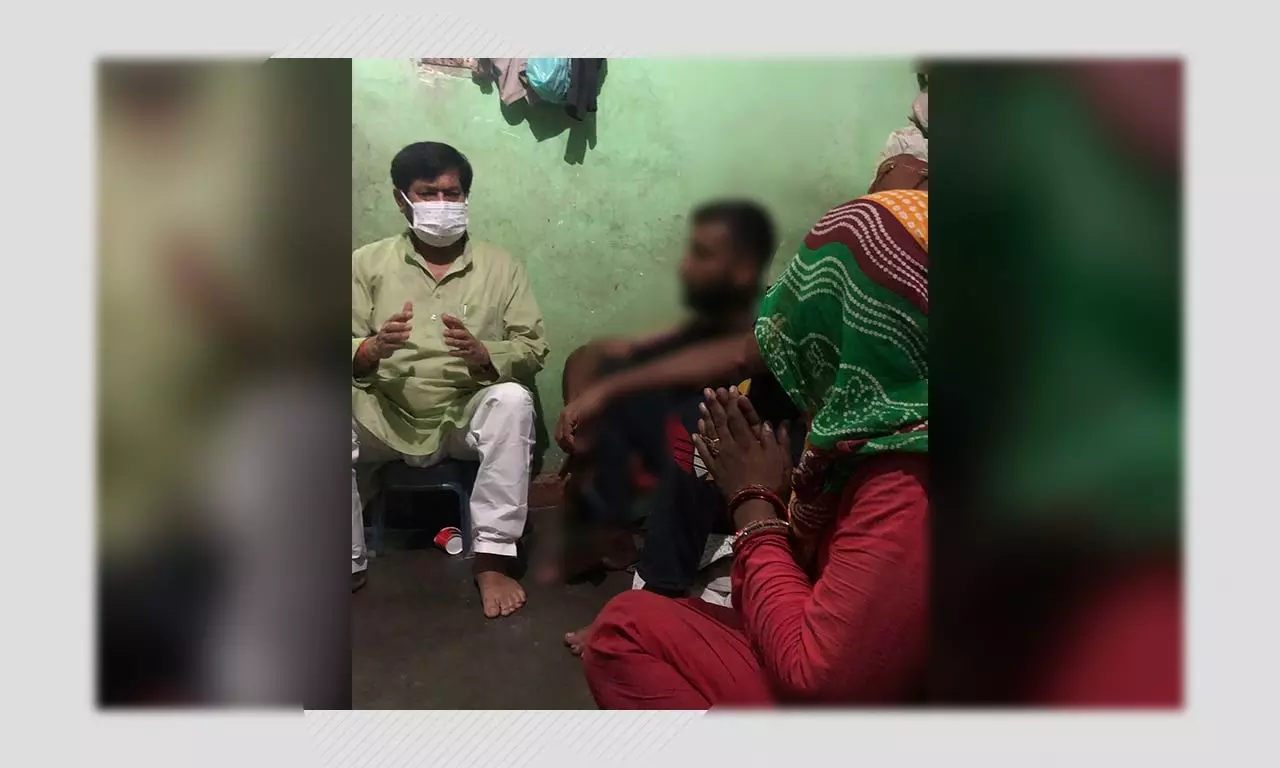 Former Union Minister and RJD leader Jai Prakash Narayan Yadav visits the mother of the 9-year-old and assures her of speedy justice. Former Union Minister and RJD leader Jai Prakash Narayan Yadav visits the mother of the 9-year-old and assures her of speedy justice.