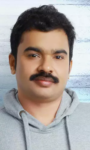 Keralas Curious Case of Fake Antique Dealer and His Rise to Fame