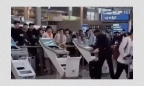 Old Video Falsely Shared As Man Smashing Vaccine Passport Machine