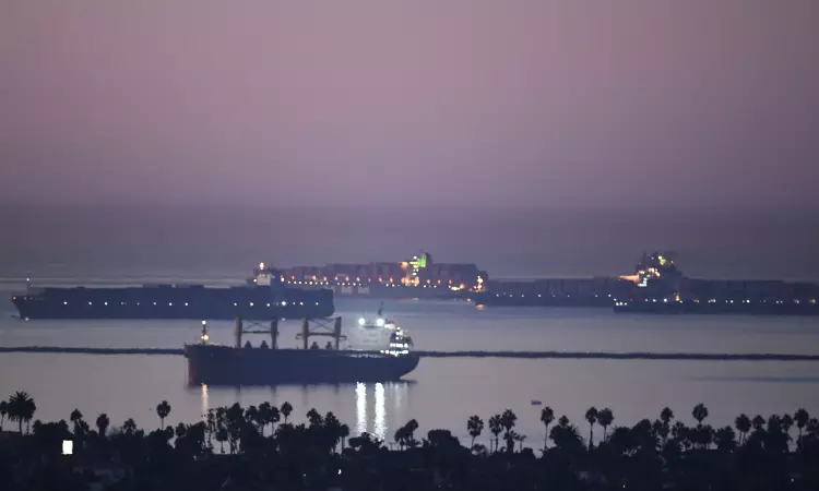 Threat To Unvaccinated In US? Remarks On Economy Portrayed Misleadingly