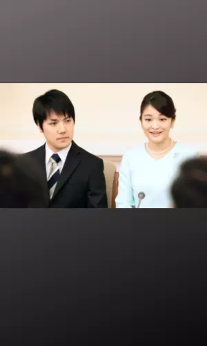 Japanese Princess Gives Up Royal Title For Love, Marries Her Commoner Boyfriend
