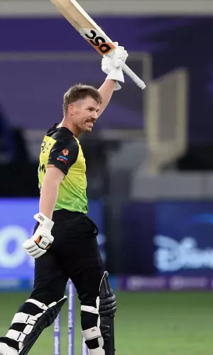 David Warner’s Ronaldo Moment, Removes Coca Cola Bottles With A Grin