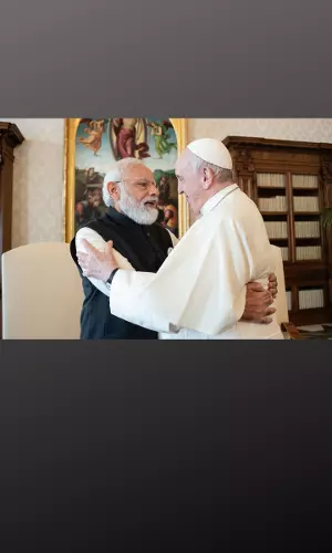 PM Modi Meets Pope Francis On Sidelines of G20 Summit In Rome, Invites Him To India