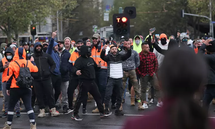 Did This Man Die Of Rubber Bullets In Melbournes Anti-Lockdown Protest?