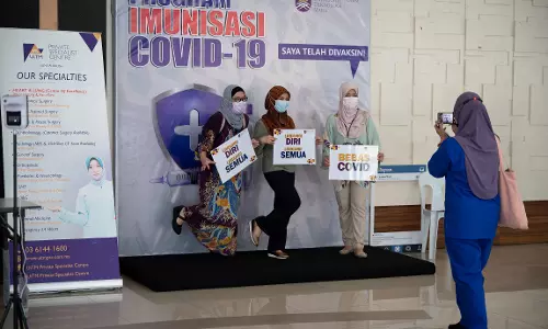 Unsafe: US Doctor Makes Fake Claims On Malaysias Covid-19 Vaccine