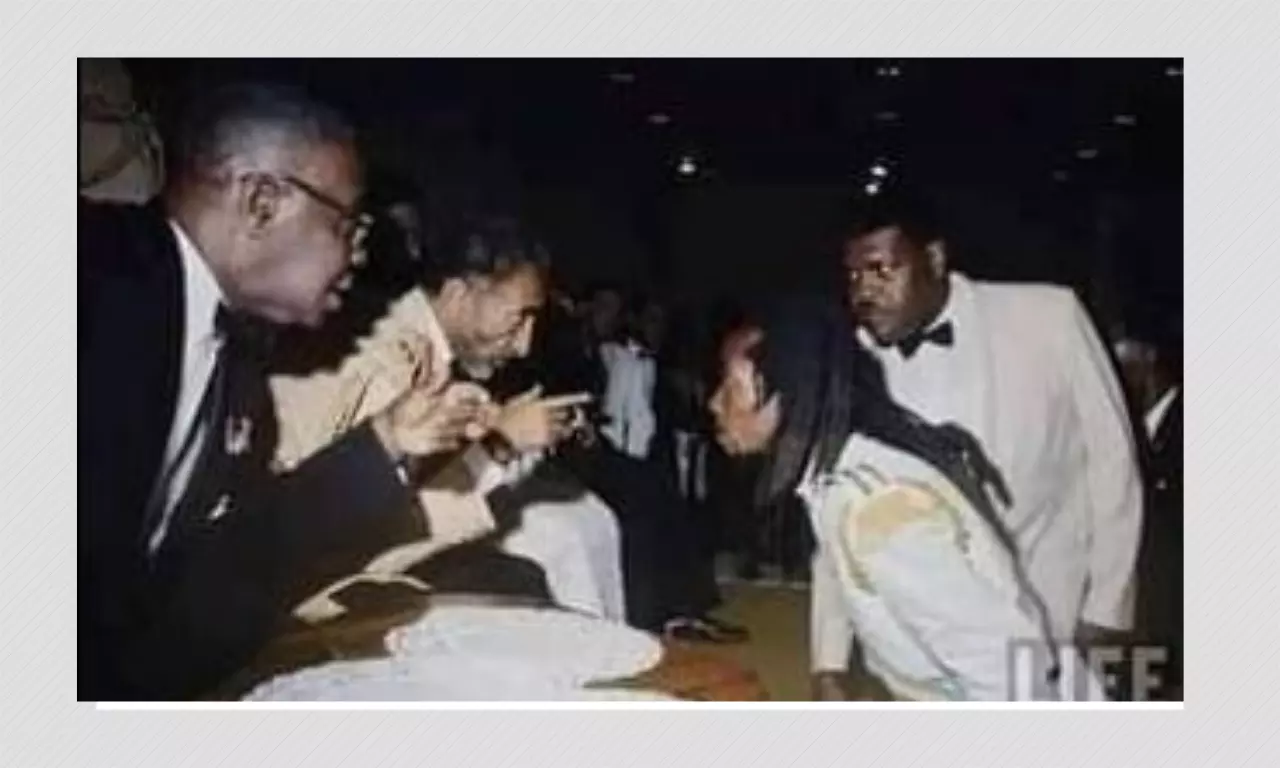 Fact Check: This Photo Of Bob Marley Meeting Emperor Haile Selassie Is Fake