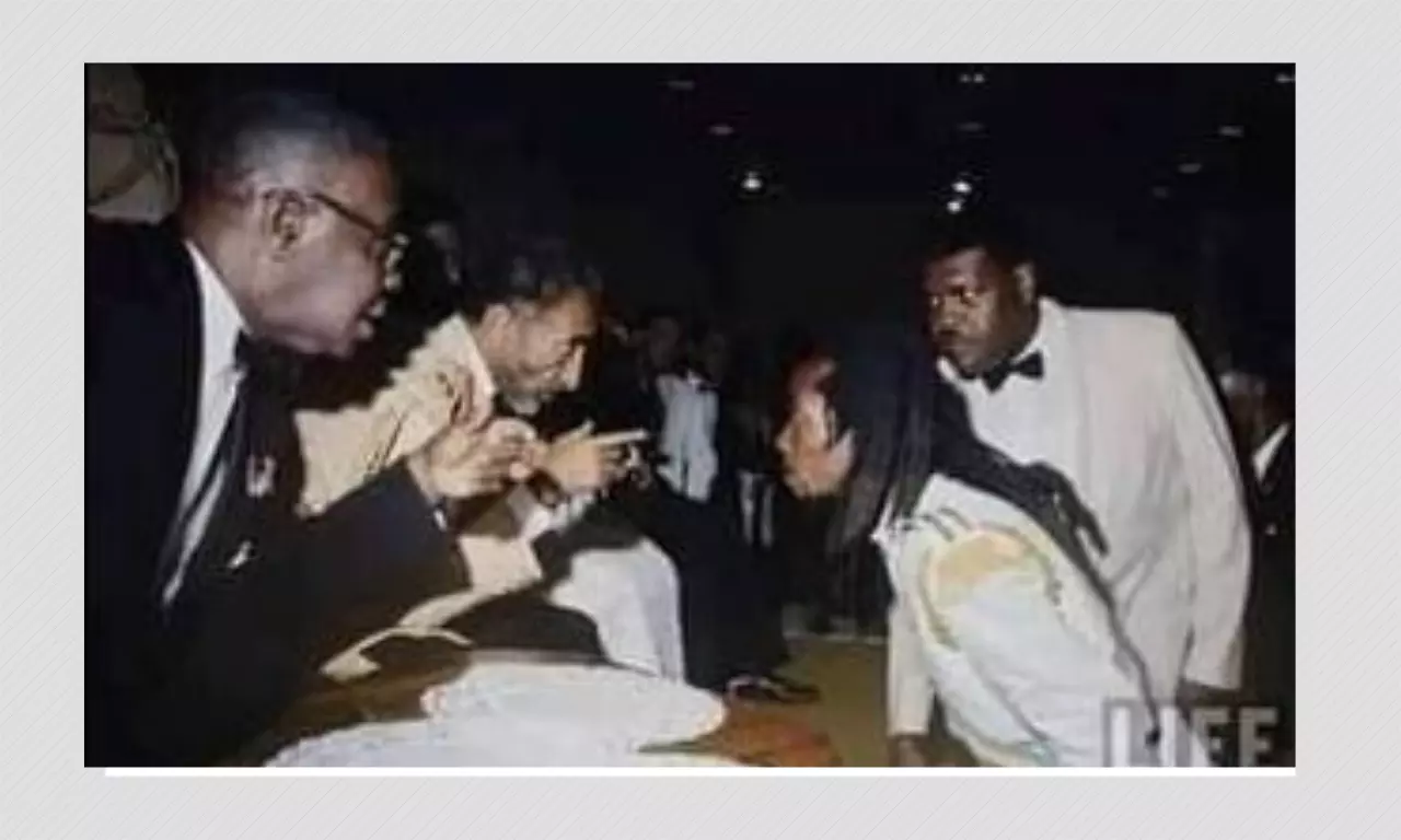 Fact Check: This Photo Of Bob Marley Meeting Emperor Haile Selassie Is Fake Fact Check: This Photo Of Bob Marley Meeting Emperor Haile Selassie Is Fake