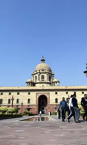Delhi Wakes Up To Clear Blue Skies As Air Quality Improves From Very Poor To Poor