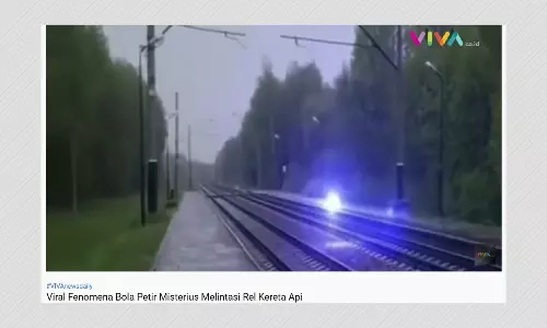 Viral Video Of A Lightning Ball Crossing Railway Tracks Is CGI