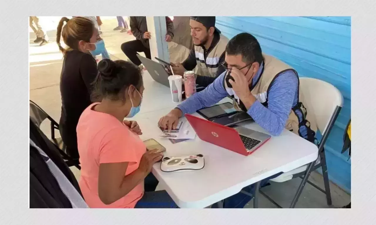 Did UN Give $800 Debit Cards To Mexican Families Migrating To US?