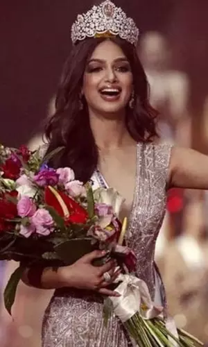 Indias Harnaaz Kaur Sandhu Wins Miss Universe 2021 Crown