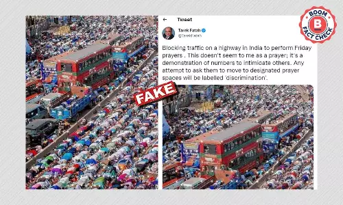 Photo From Bangladesh Of Namaz On The Road Falsely Viral As India