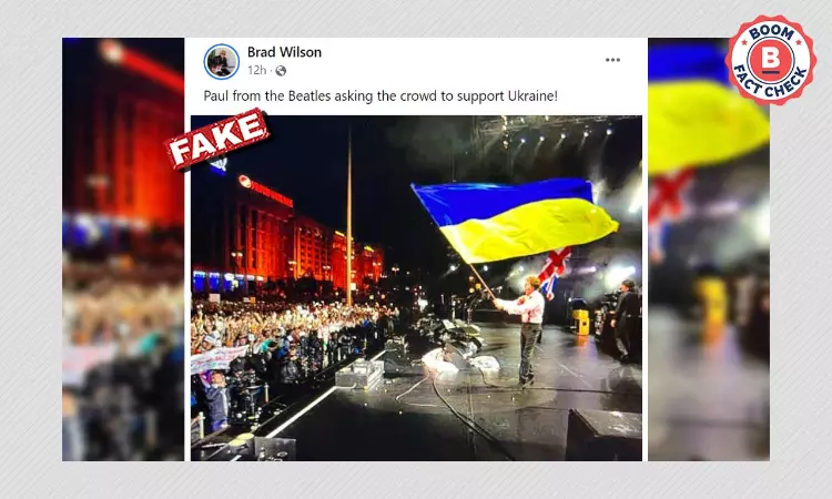 2008 Photo Of Paul McCartney Waving A Ukrainian Flag Shared As Recent