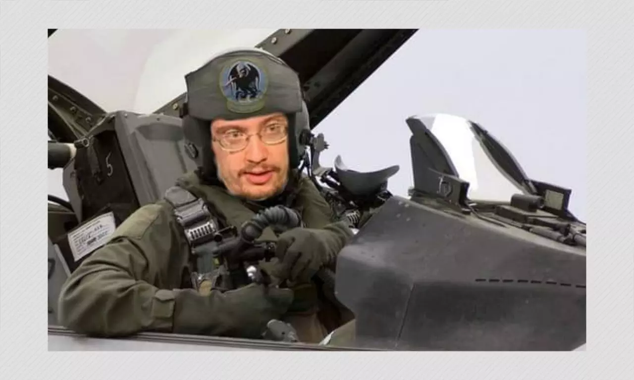 US Comic Sam Hydes Image In Fighter Jet Cockpit Shared As Ghost of Kyiv