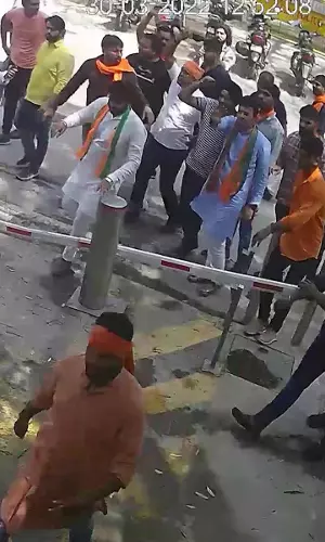 BJP Workers Vandalise CCTV Cameras, Barriers Outside Delhi CM Kejriwals House