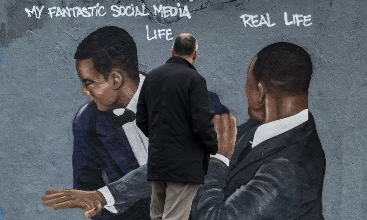 Did Facebook Users Predict Will Smith Slapping Chris Rock At Oscars?