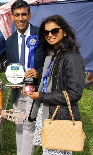 UK Chancellor Rishi Sunak Under Fire After Wife Akshata Murtys Non-Dom Status Revealed