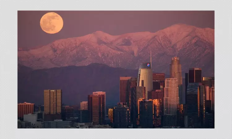 Digital Artwork Of An Object Hitting Moon Passed Off As Real