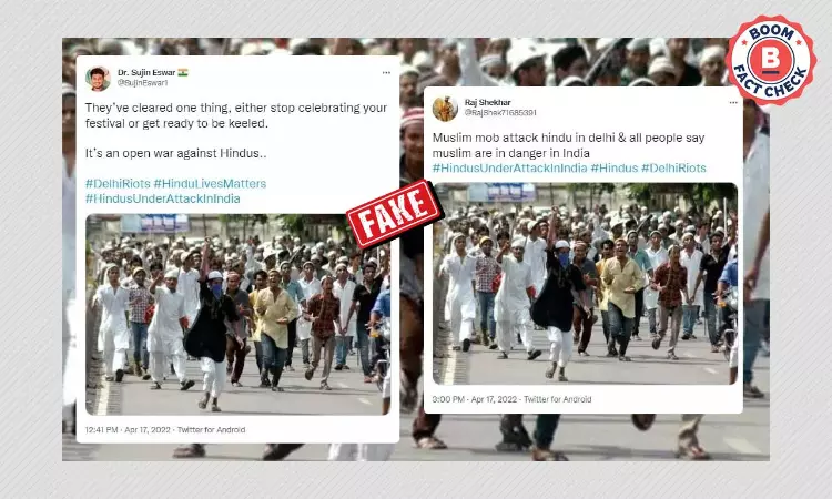 Old Photo From Lucknow Falsely Shared As Delhi Communal Violence