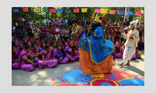 ASHA Workers: WHO Recognition Comes Amid Protest For Higher Wages ASHA Workers: WHO Recognition Comes Amid Protest For Higher Wages