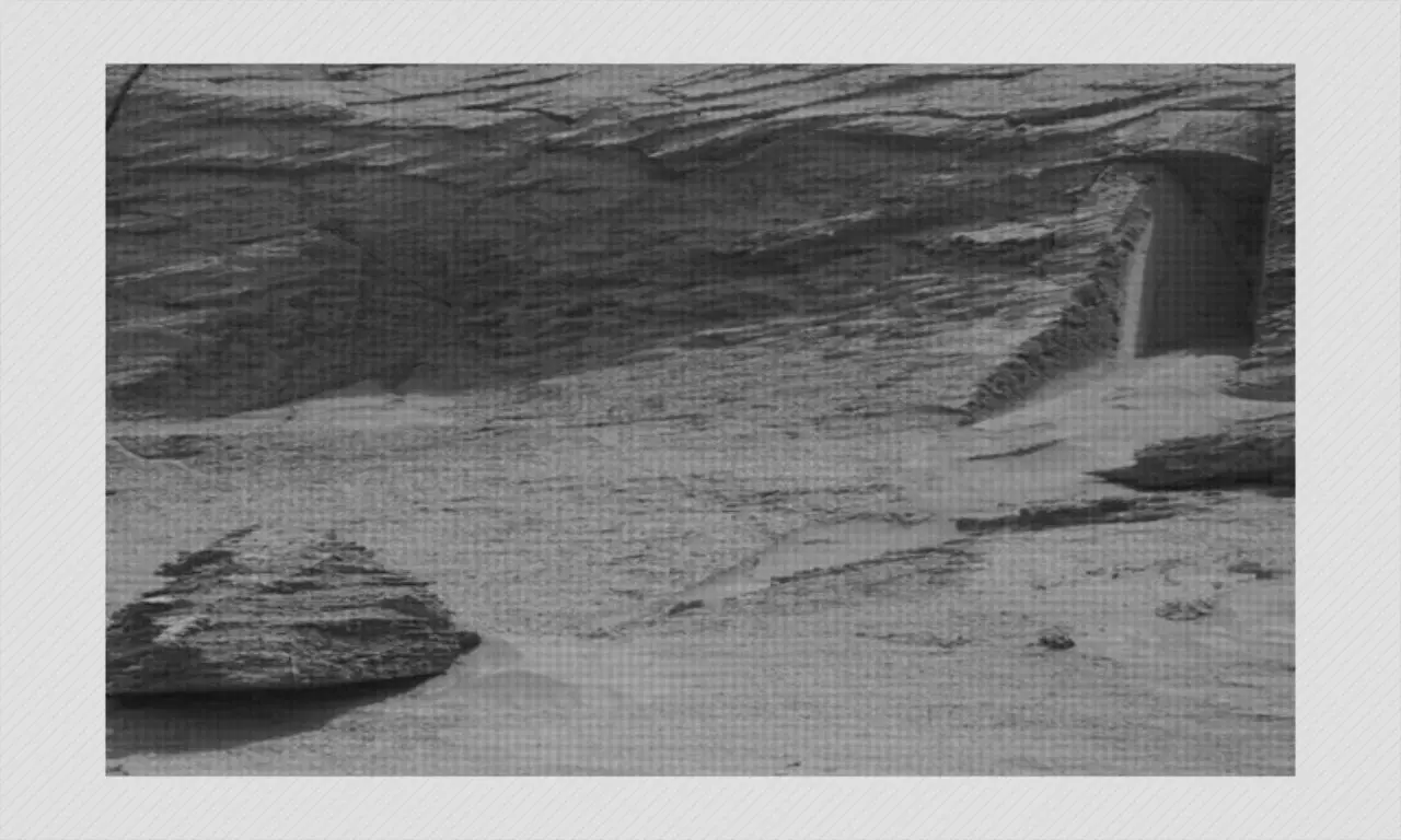Mars Doorway: Do We See Things In Space That Arent Actually There?