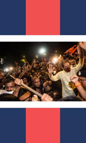 Maharashtra Political Crisis: Uddhav Thackeray Vacates CM Residence, Returns Back To Matoshree