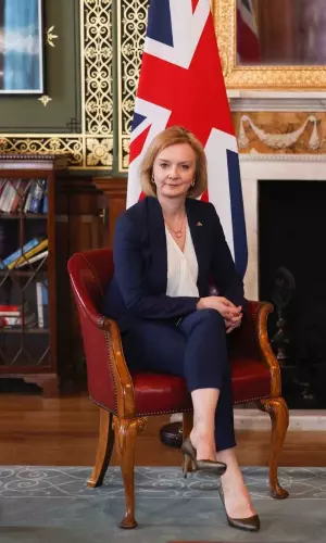 Liz Truss Projected To Defeat Rishi Sunak To Become UKs New Prime Minister