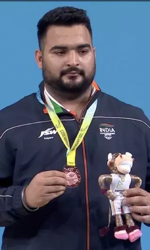 Lovepreet Singh Wins CWG Bronze Medal In 109Kg Weightlifting For Team India