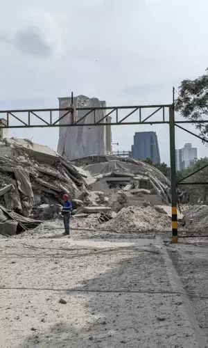 Done And Dusted: Now Only Debris Lies In Place Of Noida Twin Towers