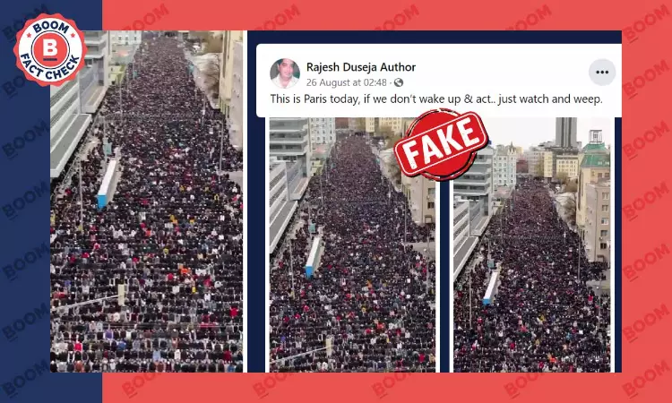 Video Of People Offering Namaz In Moscow Shared As Paris