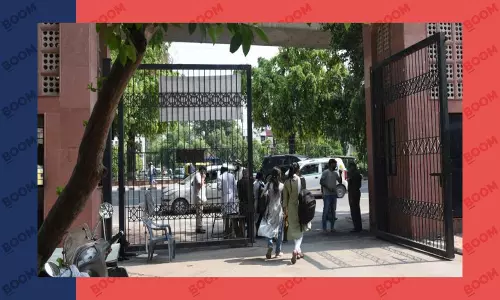 Police Imposes Section 144 Inside Jamia Campus But No One Knows Why Police Imposes Section 144 Inside Jamia Campus But No One Knows Why