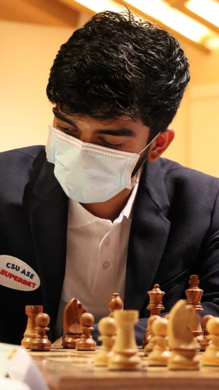 Magnus Carlsen vs Dommaraju Gukesh