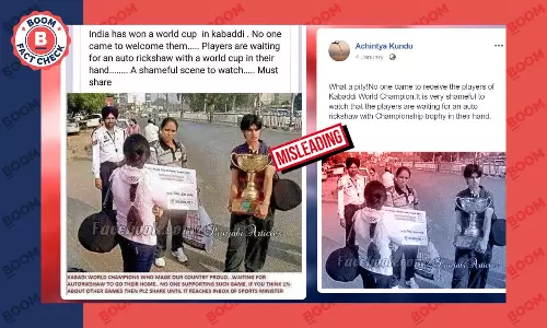 Old Photo Of Women Kabaddi Players Waiting With Trophy For An Auto Revived