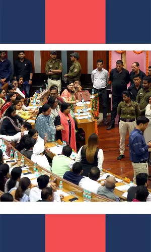 Ruckus In MCD House: BJP, AAP Members Clash Over Top Panel Election