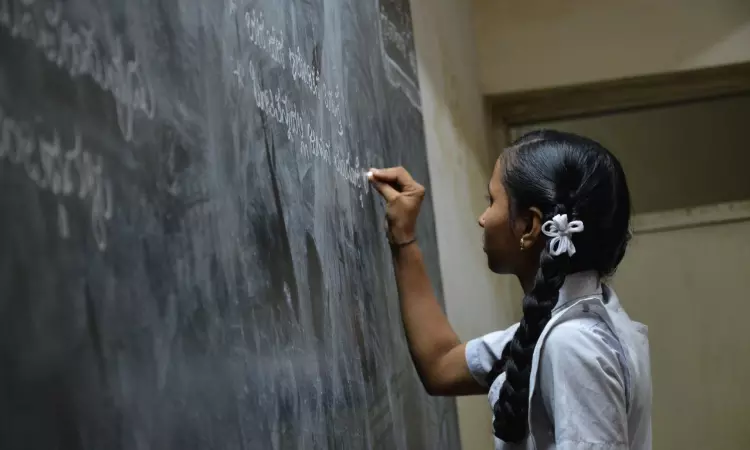 Media Literacy Tips And Tricks For Kids In The World Of Generative AI