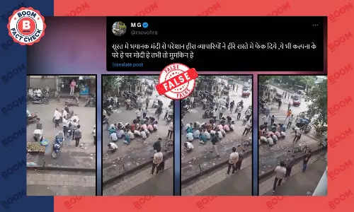 Video Of People Looking For Diamonds On The Street Shared With False Claim