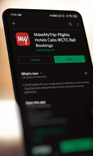 MakeMyTrip Ordered To Compensate Rs 5.5 Lakh To A Bengaluru Resident. Here’s Why.