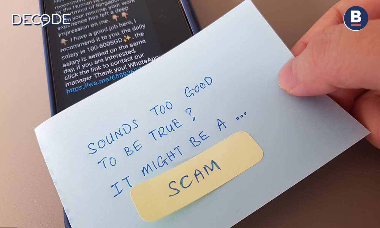 LinkedIn Scammers Trap Job Seekers With Fake Resume Reviews, Upskilling Offers