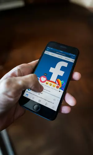 Meta Rolls Out Teen Safety Features Beyond Instagram