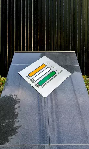 EC To Conduct Special Voter Roll Revision Across 12 states, UTs