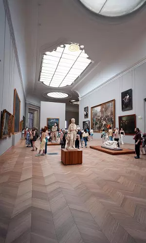 Louvre’s Surveillance Password Was ‘Louvre’ at Time of Robbery, Reports Say