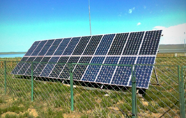 Solar_panels_in_Ogiinuur